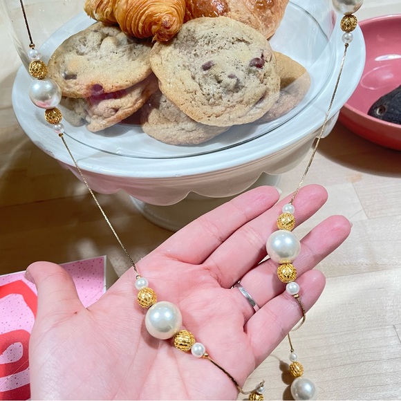 Gold Layered pearl Necklace - Picture 10 of 12